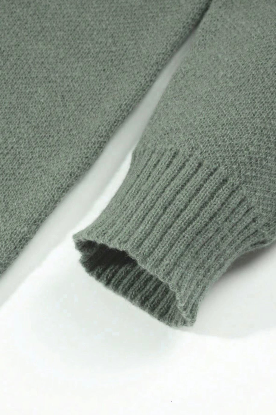 Soft knitted Vellure sweater